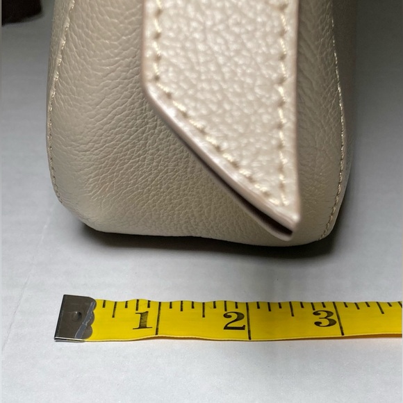 See By Chloe Monroe Small Leather Bracelet Tote in Motty Grey - Picture 15 of 16